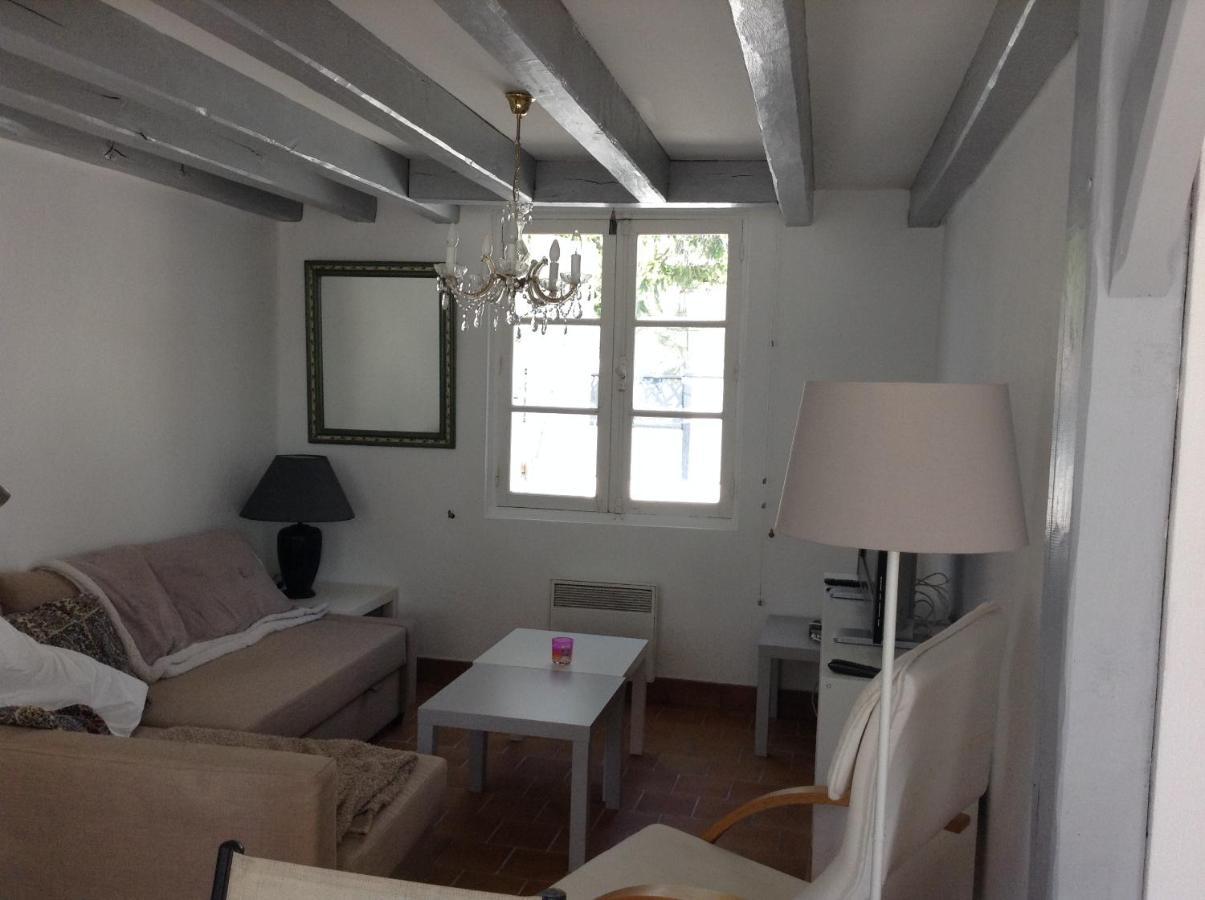 Charmante Petite Maison Typique Royan Juillet Location Minimum 7 Jours Pas De Court Sejour Saint-Georges-de-Didonne Exterior photo